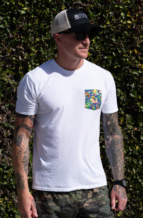 Dukúr Coffee Gildan Pocket T-Shirt